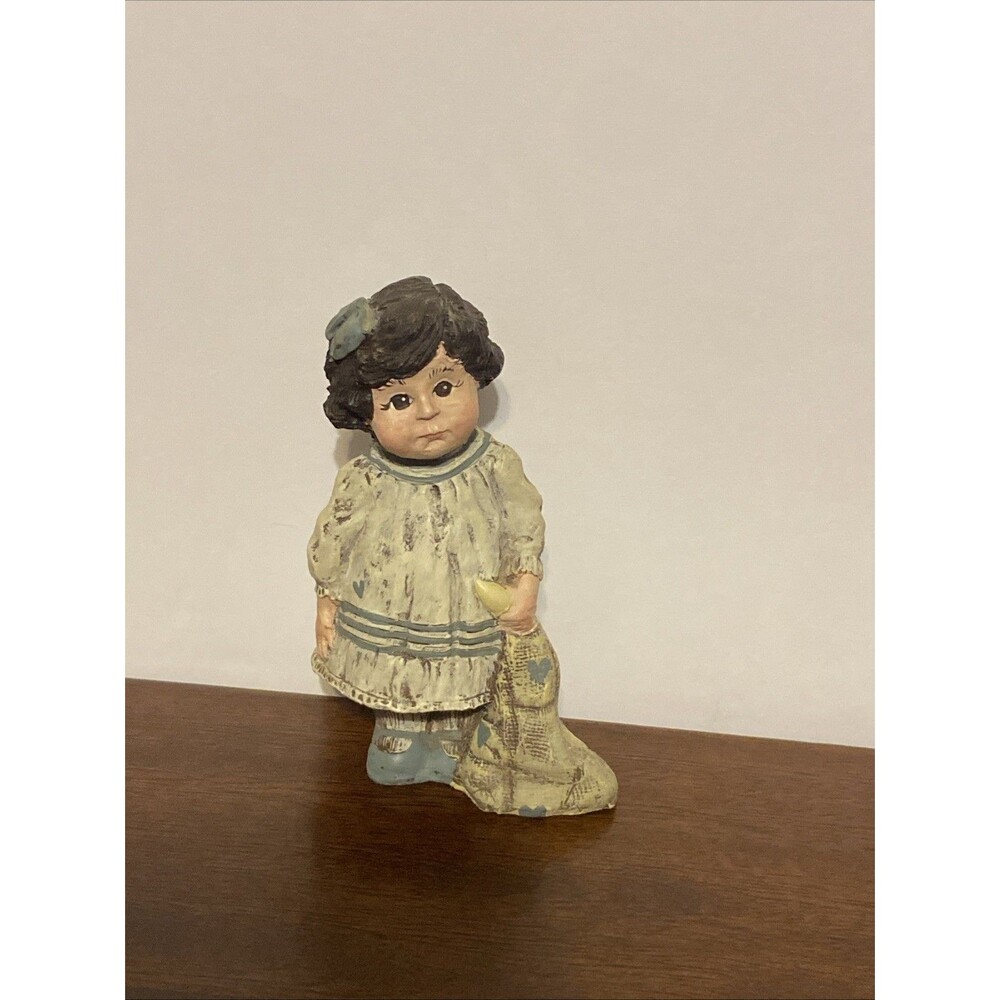 Sarah's Attic Rachel Holding A Blanket Figurine Girl Vintage Collectible USA